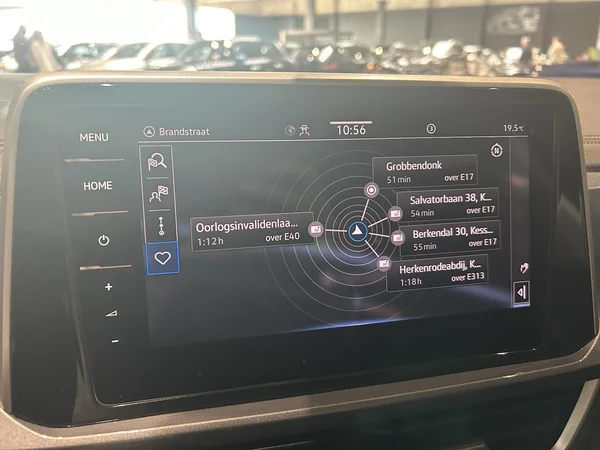 Volkswagen T-Roc (2023) — foto 6 van 20