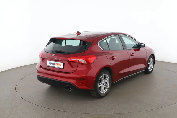 Ford Focus (2019) — foto 12 van 16