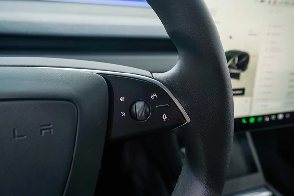 Tesla Model 3 (2024) — foto 10 van 40