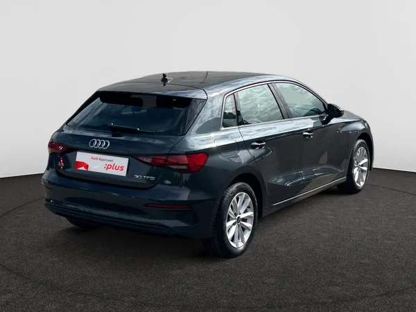 AUDI A3 Sportback (2023) — foto 11 van 15