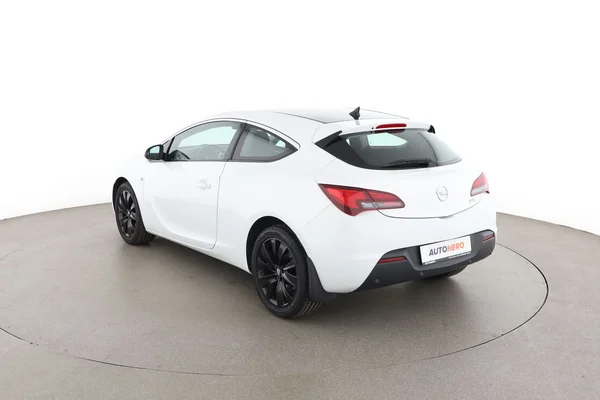 Opel Astra (2016) — foto 10 van 16