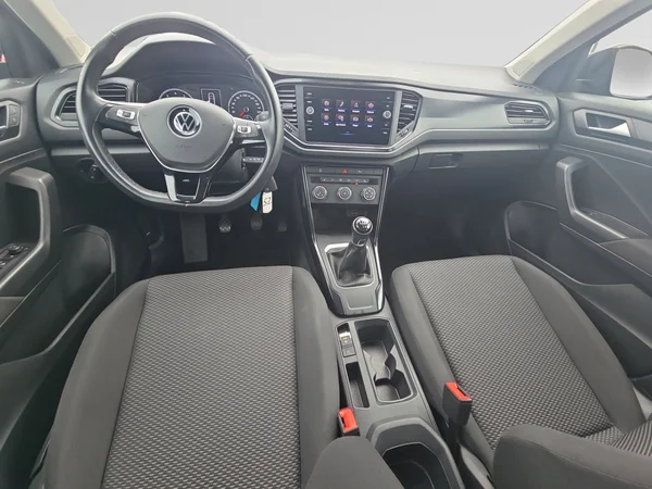 VOLKSWAGEN T-Roc (2021) — foto 24 van 24
