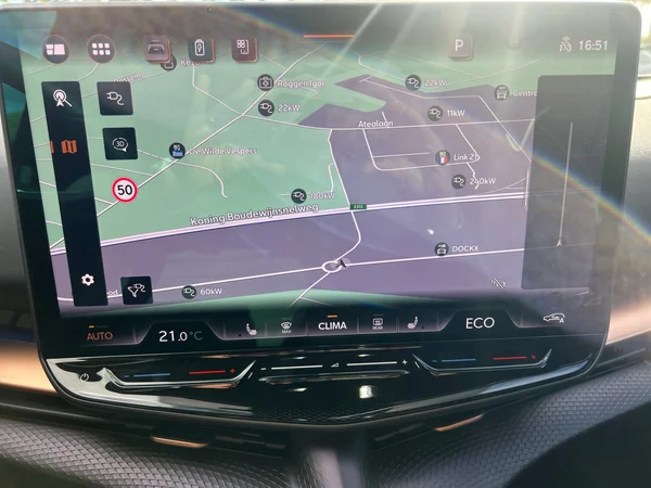 CUPRA Tavascan (2025) — foto 7 van 18