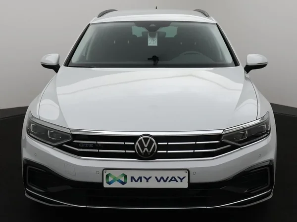 Volkswagen Passat (2022) — foto 25 van 30