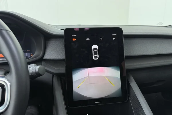 POLESTAR Polestar 2 (2023) — foto 5 van 25