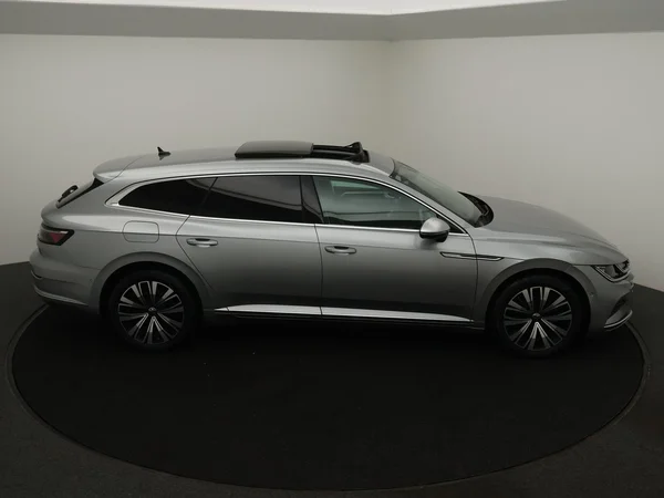 VOLKSWAGEN Arteon Shooting Brake eHybrid (2022) — foto 14 van 18