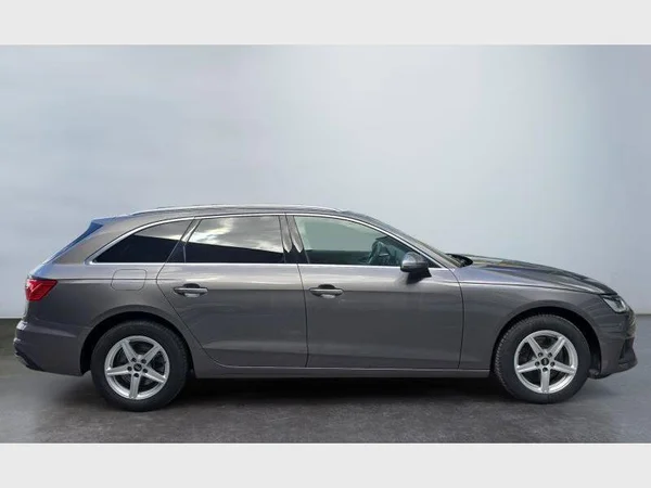 Audi A4 Avant (2022) — foto 24 van 29