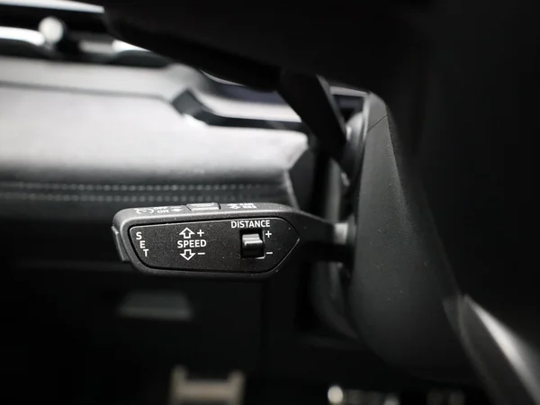 AUDI Q6 e-tron (2026) — foto 3 van 33