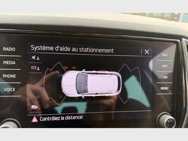 Skoda Karoq (2022) — foto 6 van 24