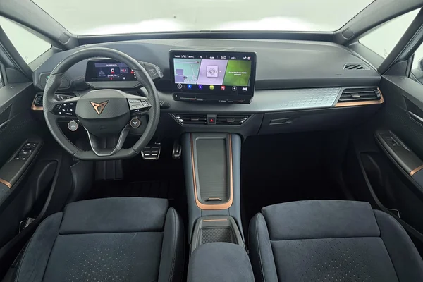 CUPRA Born (2024) — foto 11 van 23