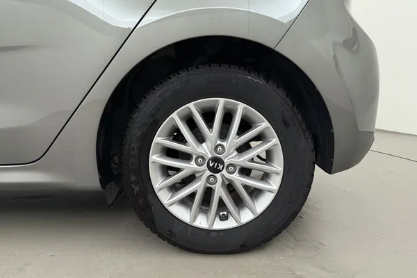 Kia Rio (2019) — foto 18 van 21