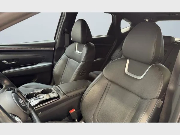 Hyundai TUCSON (2021) — foto 2 van 31