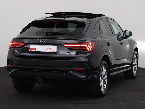 AUDI Q3 Sportback (2025) — foto 12 van 19
