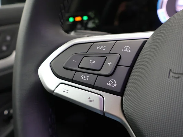 VOLKSWAGEN Golf VIII (2026) — foto 9 van 25