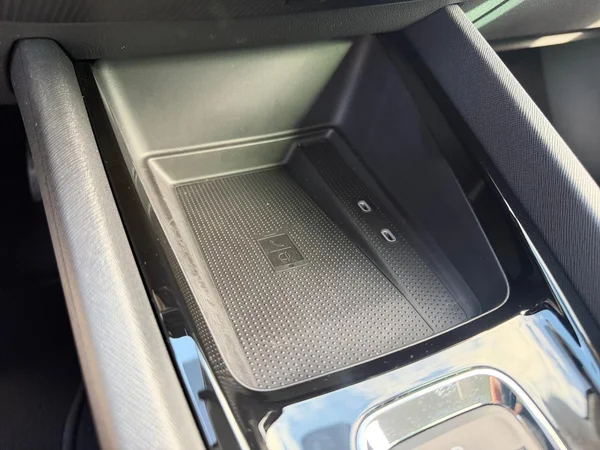 SKODA Octavia Combi (2024) — foto 15 van 23