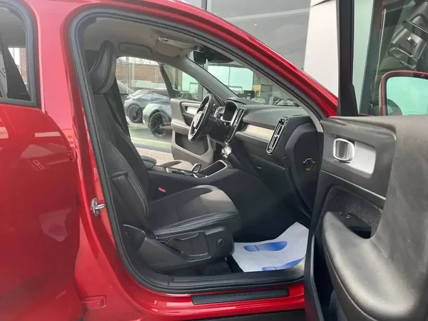 Volvo Xc40 (2018) — foto 3 van 17