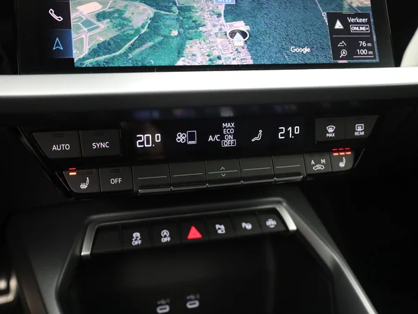 AUDI A3 Sportback (2025) — foto 10 van 21