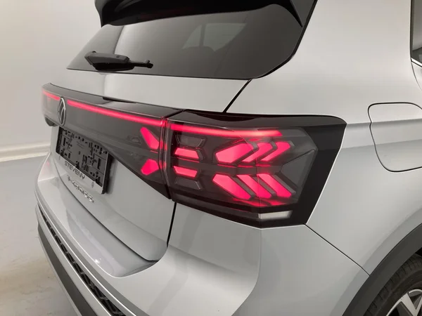 VOLKSWAGEN T-Cross (2025) — foto 4 van 36
