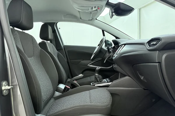 Opel Crossland (2022) — foto 21 van 23