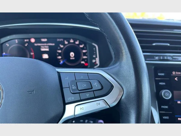 Volkswagen Tiguan (2022) — foto 15 van 29