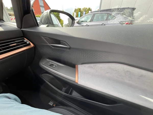 CUPRA Born (2025) — foto 4 van 24