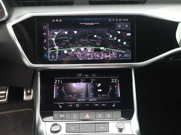AUDI A6 Avant PHEV (2024) — foto 10 van 23