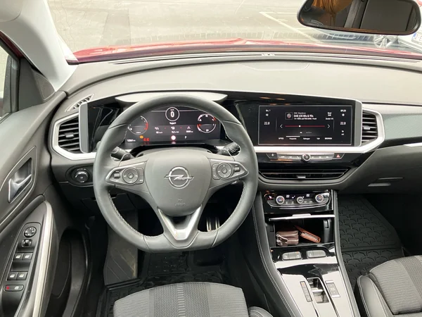 OPEL Grandland (2023) — foto 12 van 25