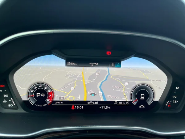 AUDI Q3 (2019) — foto 5 van 23