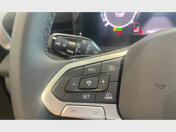 VOLKSWAGEN T-Roc (2026) — foto 3 van 28