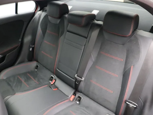 Mercedes-Benz A-Klasse (2023) — foto 17 van 32