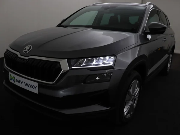 SKODA Karoq (2025) — foto 8 van 18