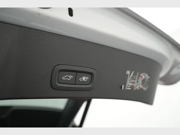 VOLVO XC40 (2021) — foto 14 van 32