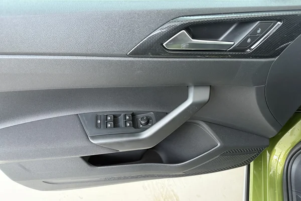 Volkswagen Taigo — foto 9 van 17