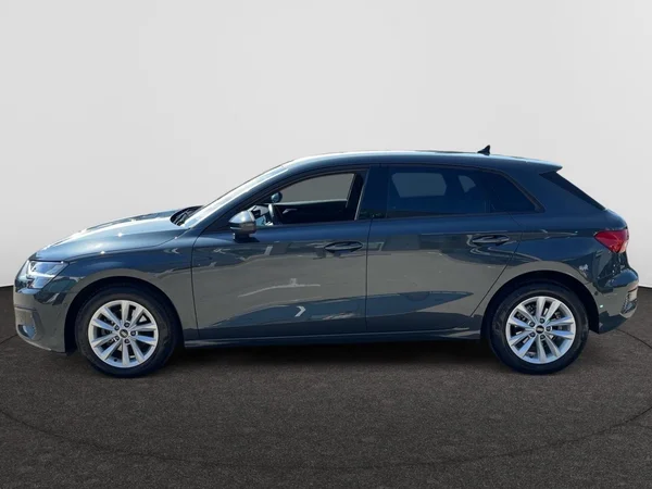 AUDI A3 Sportback (2024) — foto 11 van 21