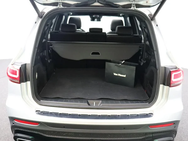 Mercedes-Benz GLB (2021) — foto 21 van 33