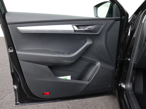 SKODA Karoq (2024) — foto 9 van 18