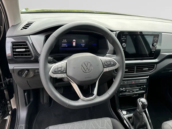 VOLKSWAGEN T-Cross (2025) — foto 14 van 16