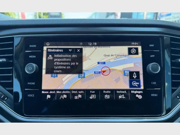 Volkswagen T-Roc (2019) — foto 10 van 28