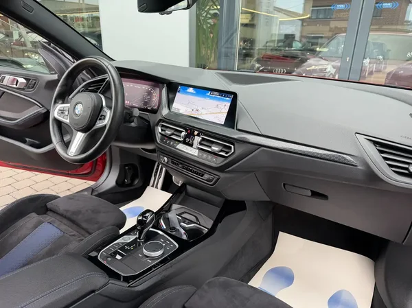 Bmw 235 (2022) — foto 2 van 30