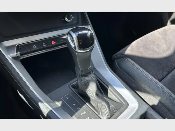 Audi Q3 (2019) — foto 15 van 35
