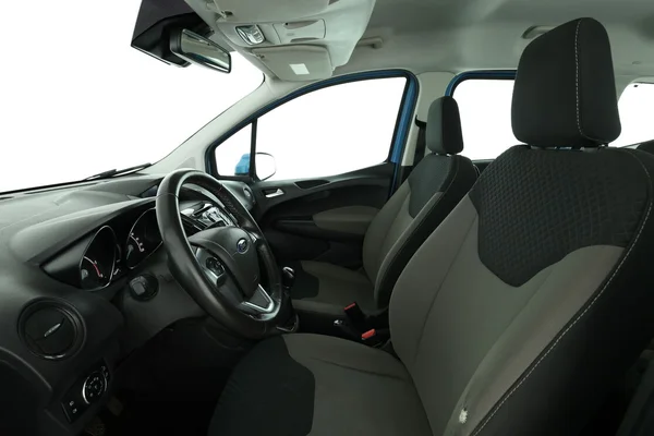 Ford Tourneo (2017) — foto 16 van 16