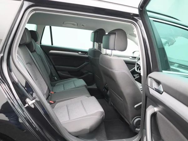 Volkswagen Passat (2023) — foto 30 van 42