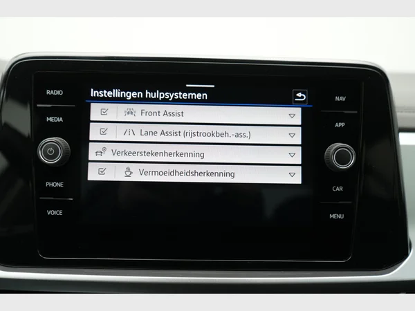 VOLKSWAGEN T-Roc (2022) — foto 17 van 26