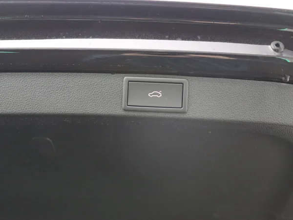 SKODA Octavia Combi (2024) — foto 13 van 24