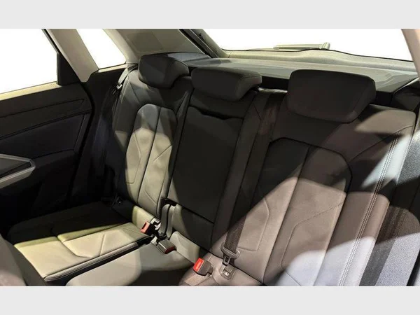 Audi Q3 (2019) — foto 2 van 29
