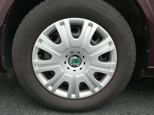 SKODA Octavia (2012) — foto 17 van 19