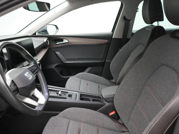 SEAT Leon e-Hybrid (PHEV) (2021) — foto 2 van 26