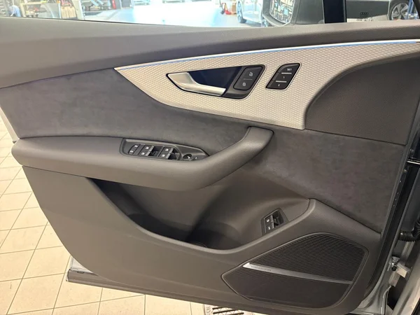 AUDI Q7 e-hybrid (PHEV) (2026) — foto 9 van 19