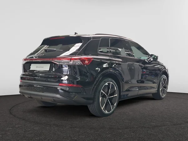 AUDI Q4 e-tron (2024) — foto 12 van 24