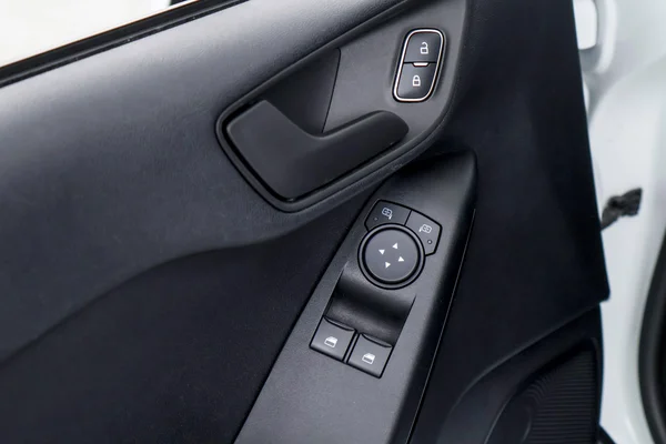 Ford Fiesta (2022) — foto 8 van 67